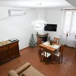 Casa Da Passaro Vicina Ad Ospedale, Stadio E Marina