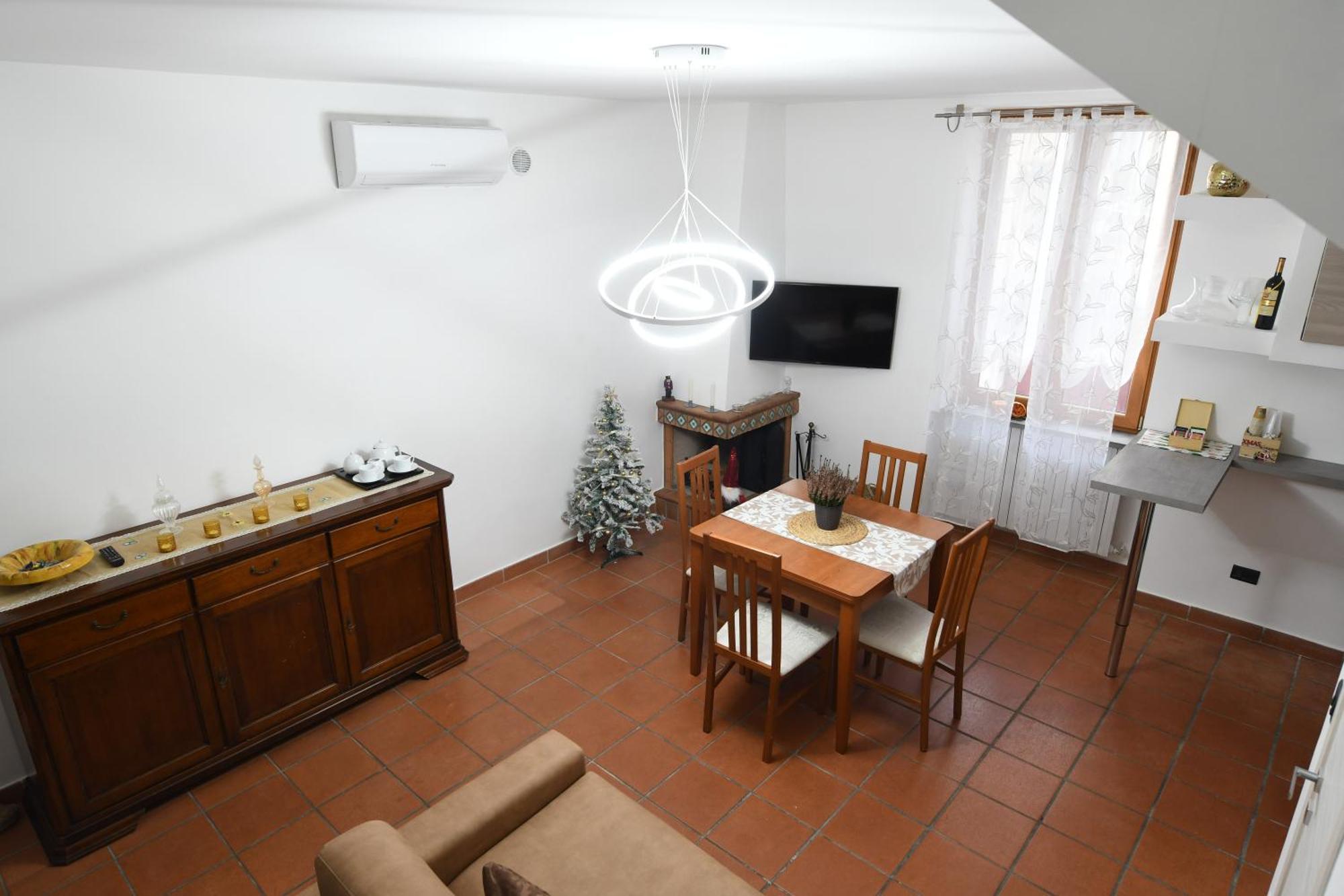 Casa Da Passaro Vicina Ad Ospedale, Stadio E Marina